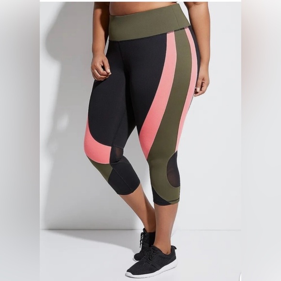 Livi Active Pants - LIVI Active Colorblock Mesh Athletic Capri Leggings